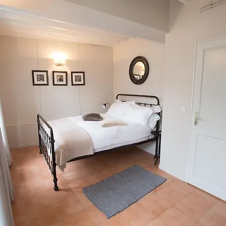 Centrally Located, Refurbished Modern Flat With Views Over The Historic Port Apartment Honfleur