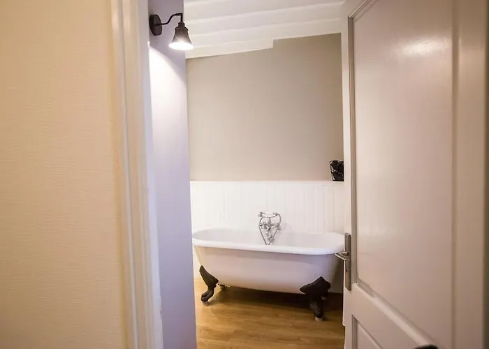 アパート Centrally Located, Refurbished Modern Flat With Views Over The Historic Port *