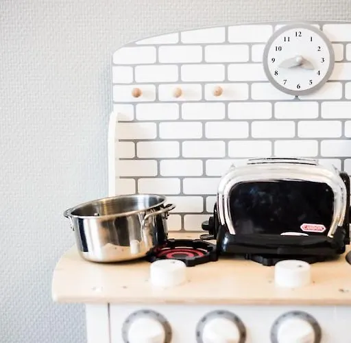 Apartment Centrally Located, Refurbished Modern Flat With Views Over The Historic Port Honfleur